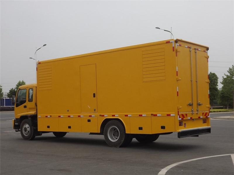 哈尔滨发电车出租- 柴油发电机油箱怎么清洗