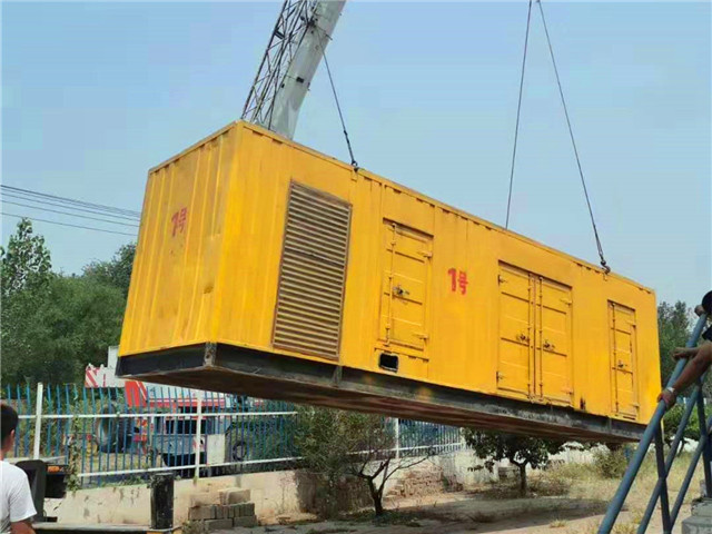 哈尔滨300KW柴油发电机组油耗是多少？