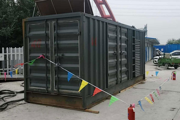 哈尔滨发电机租赁空气滤清器多久更换一次？