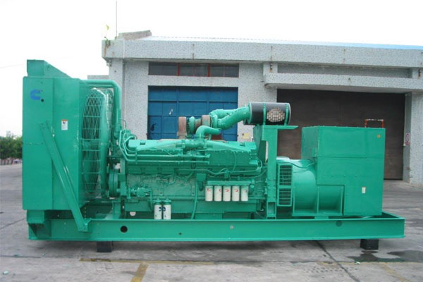 哈尔滨工厂发电机应急发电时如何更准确地检查发电机状态？