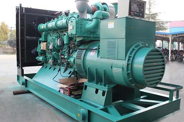 哈尔滨工厂发电机应急发电中如何优化燃油储备管理？