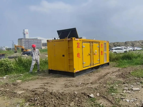 哈尔滨冬季低温环境下，发电机组启动电瓶的容量需求是否会增加？